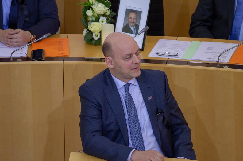 2019-01-18_Konstituierende Sitzung Hessischer Landtag AfD Lambrou_3682.jpg