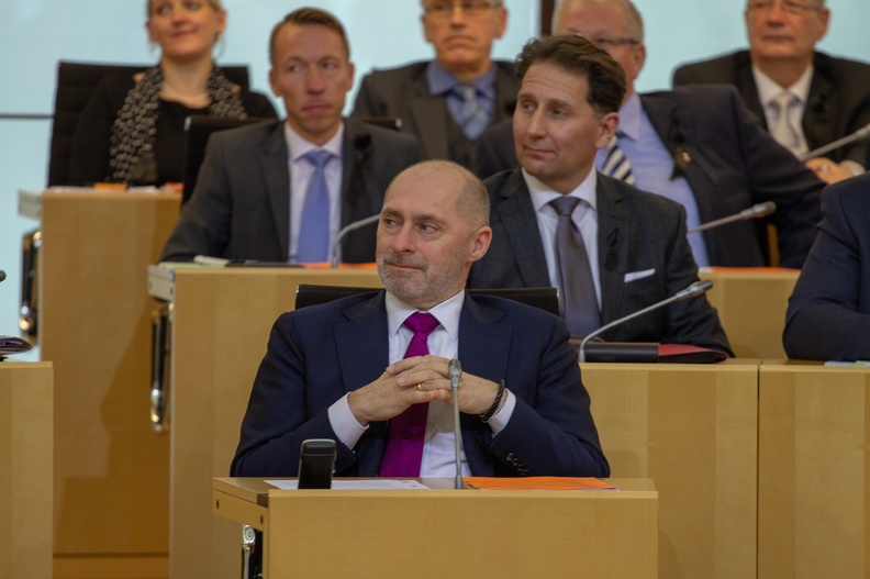 2019-01-18_Konstituierende Sitzung Hessischer Landtag FDP Rock_3649.jpg