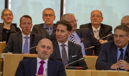 2019-01-18 Konstituierende Sitzung Hessischer Landtag FDP Rock 3650