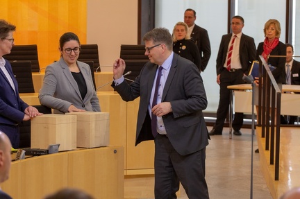 2019-01-18 Konstituierende Sitzung Hessischer Landtag Wahlgang Ministerpräsident  3924