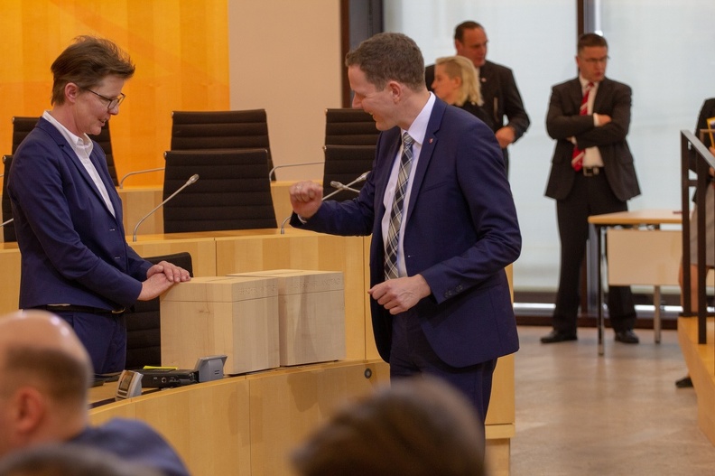 2019-01-18_Konstituierende Sitzung Hessischer Landtag Wahlgang Ministerpräsident _3945.jpg